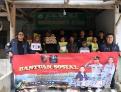 Tak Hanya Tegakkan Hukum, Tekab 308 Presisi Lampung Barat Hadir Berbagi di Ponpes Al – Falah